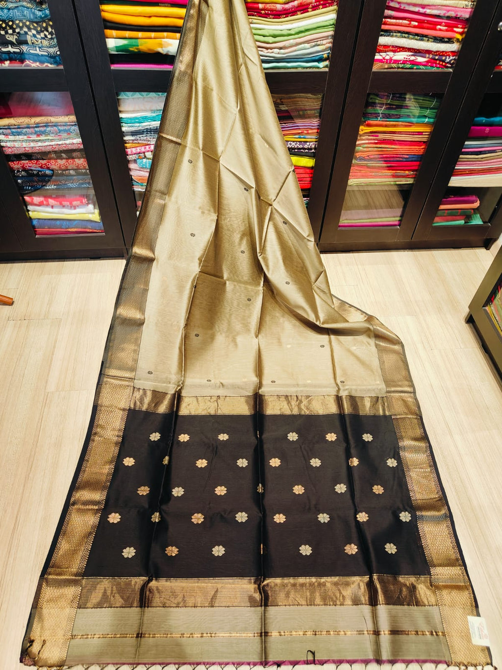 Maheshwari Silk Saree With Contrast Blouse