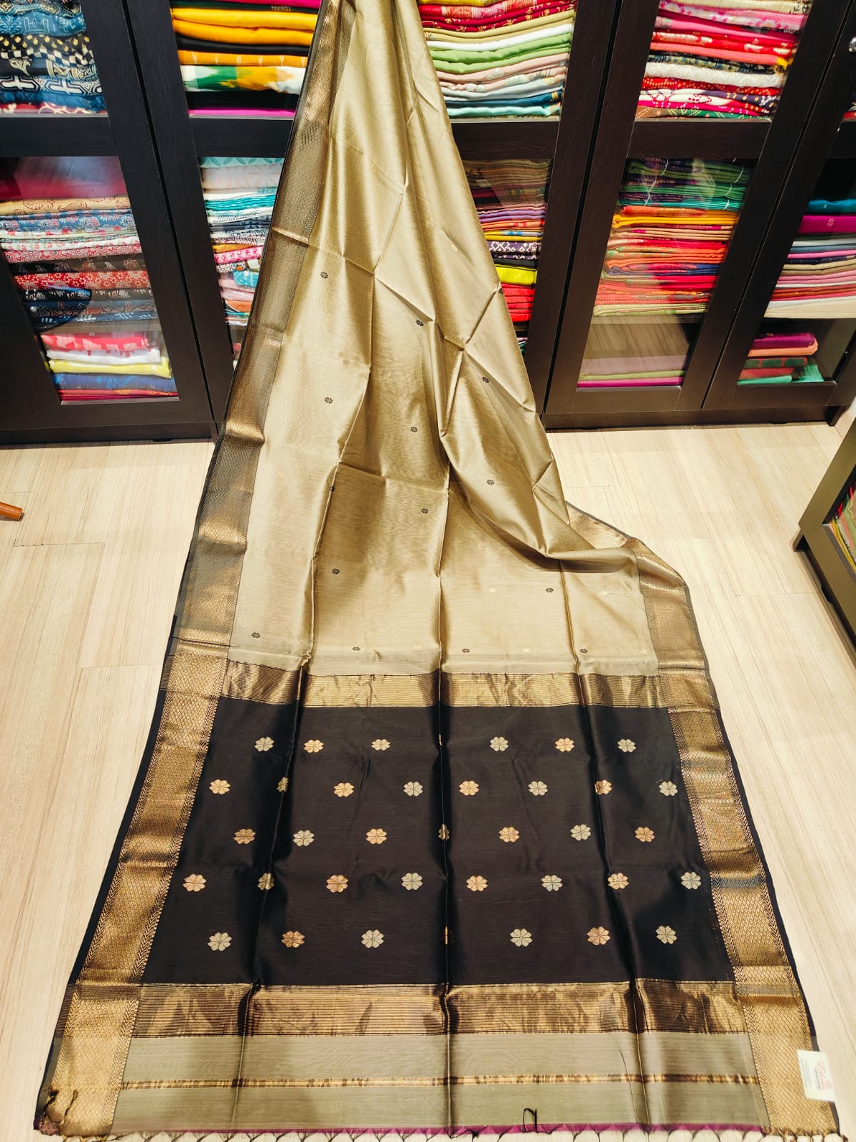 Maheshwari Silk Saree With Contrast Blouse
