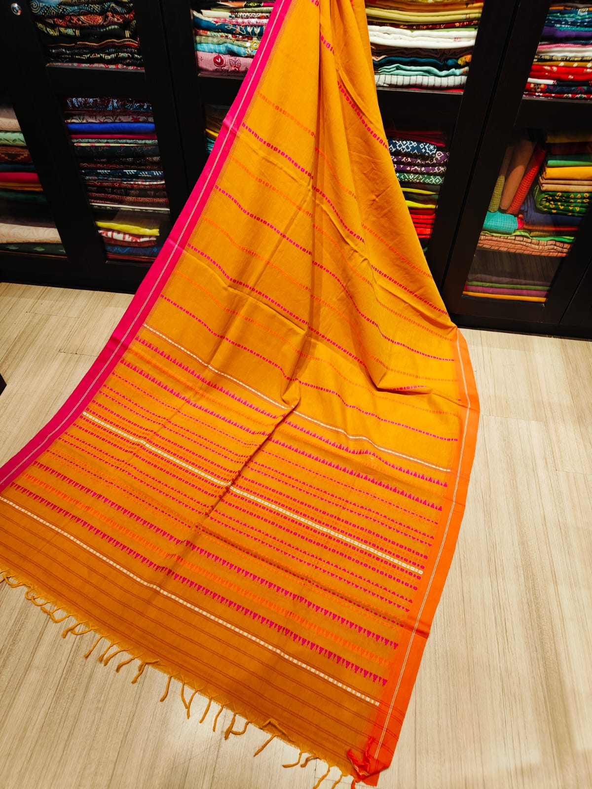 Begumpuri Cotton Saree With Running Blouse