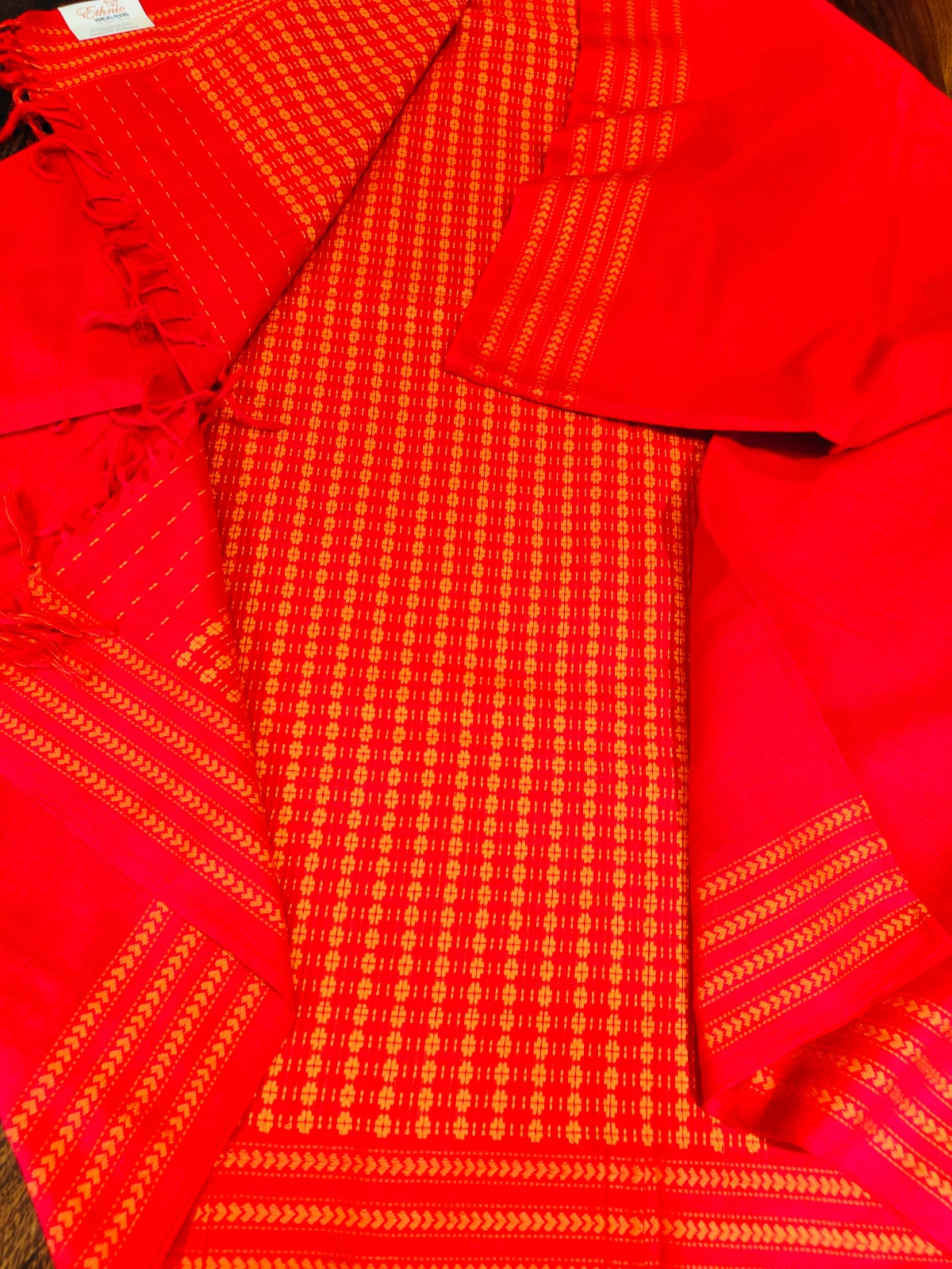 Begumpuri Cotton Sarees With Running Blouse